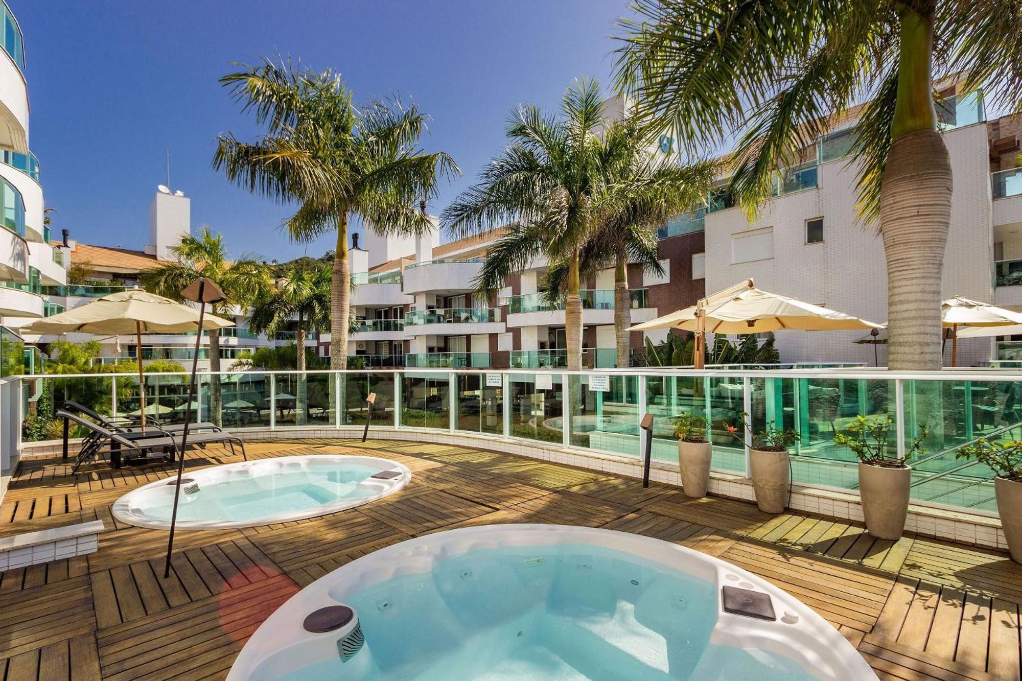 Boulevard Bombinhas 224-D - 50m do mar&Frente Avenida - Condominio de Luxo - Piscina - Jacuzzi - Portaria 24h Exterior foto